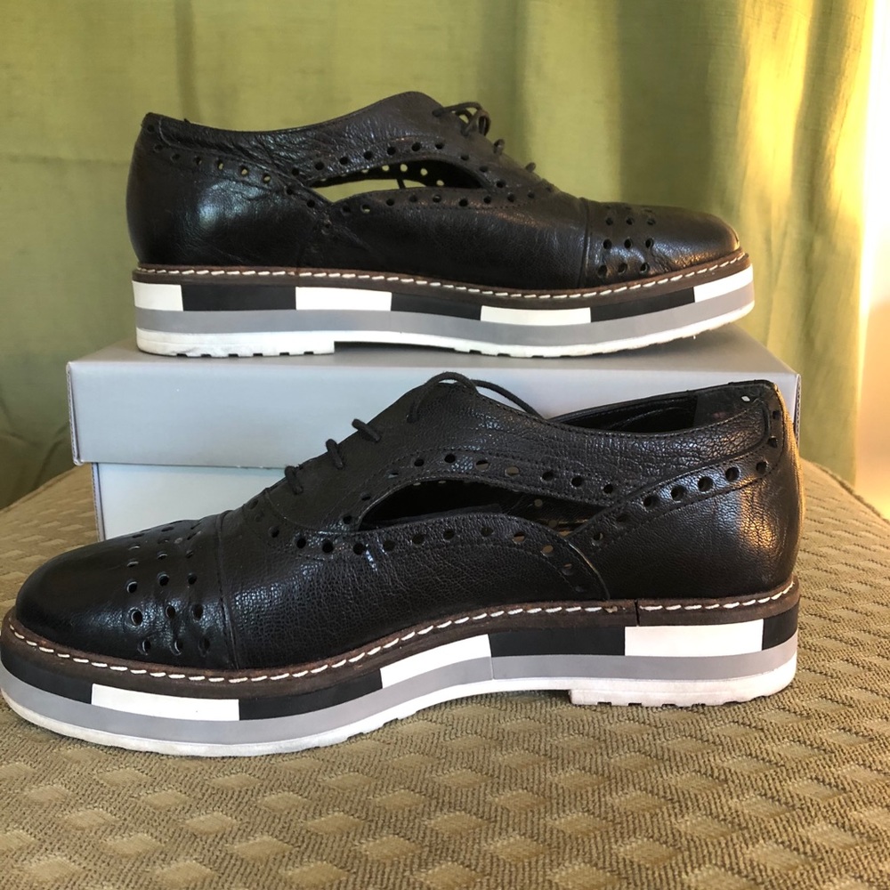 Black and white funky Sumit sneakers